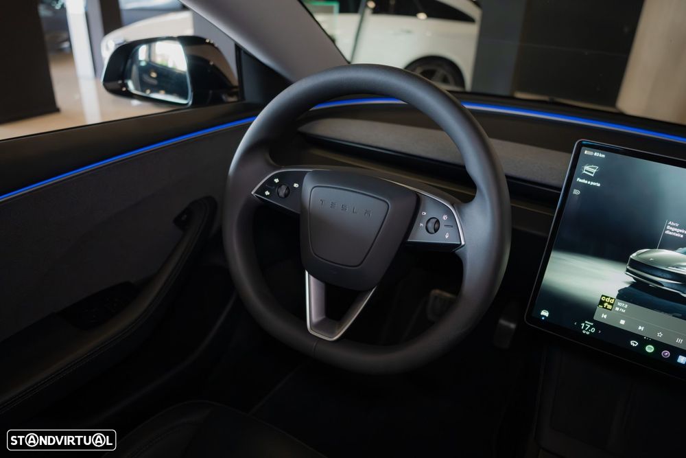 Tesla Model 3 Tração Traseira - 35