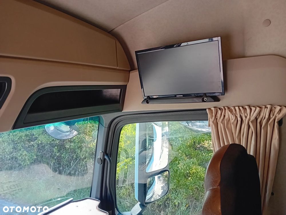 Mercedes-Benz ACTROS - 18