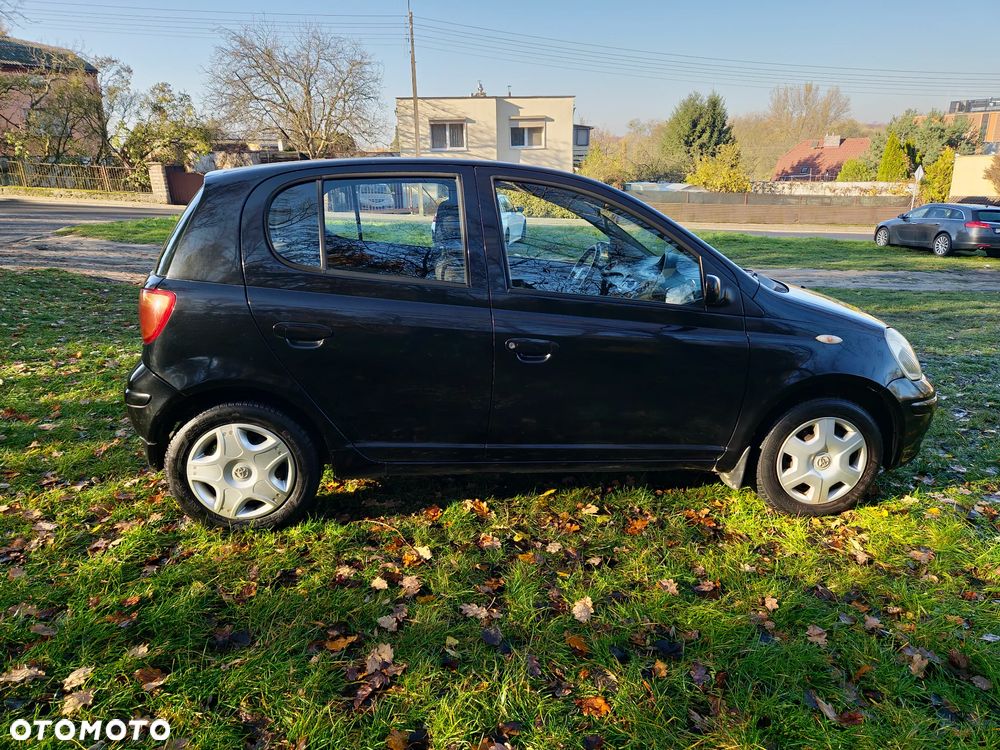 Toyota Yaris - 7