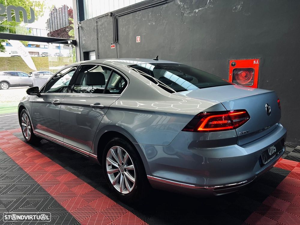 VW Passat 2.0 TDI Highline DSG - 8