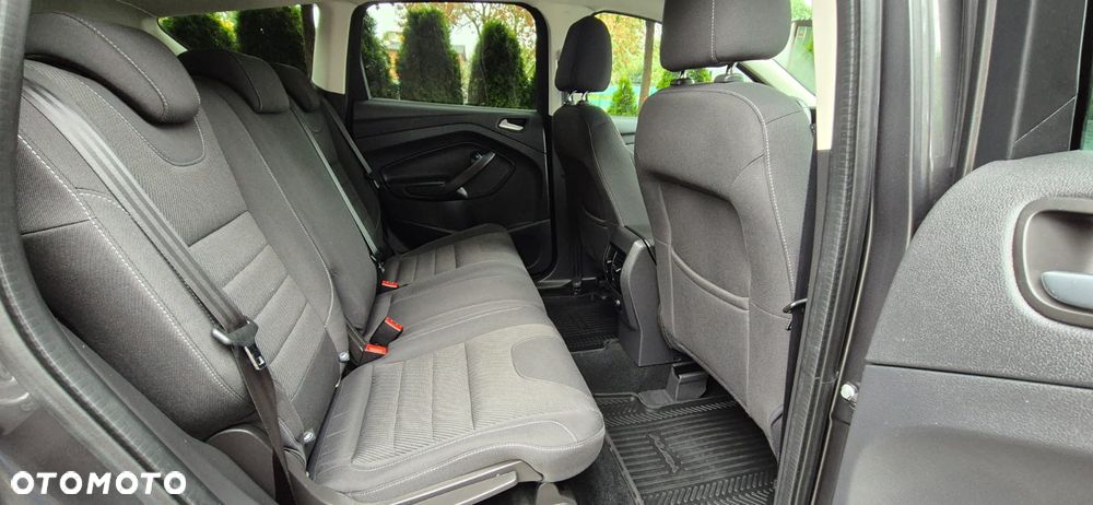 Ford Kuga 1.5 EcoBoost 2x4 Trend - 21