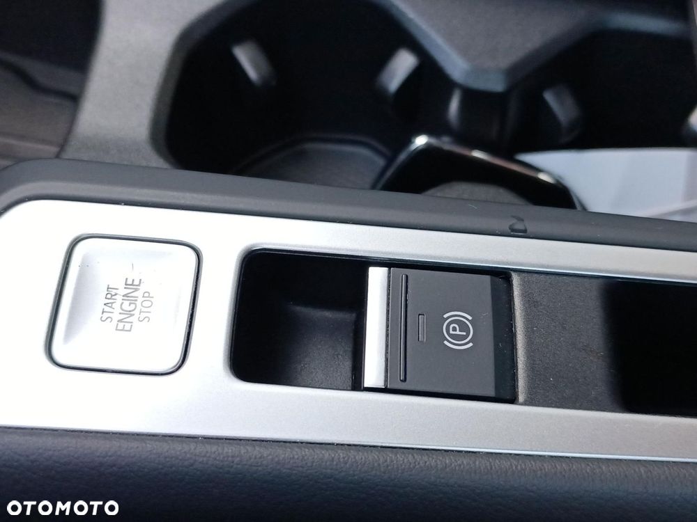 Volkswagen Passat - 36