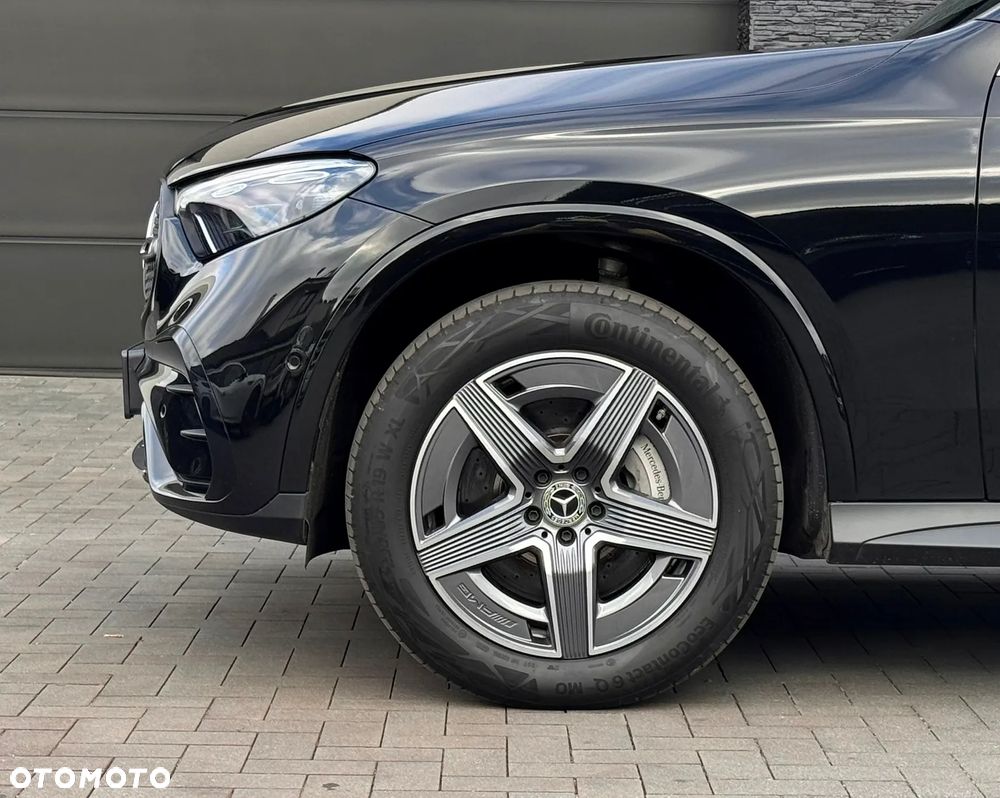 Mercedes-Benz GLC 300 e 4-Matic AMG Line - 33