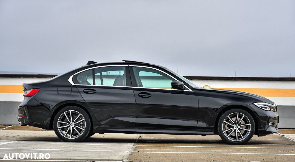 BMW Seria 3 330i xDrive AT - 9
