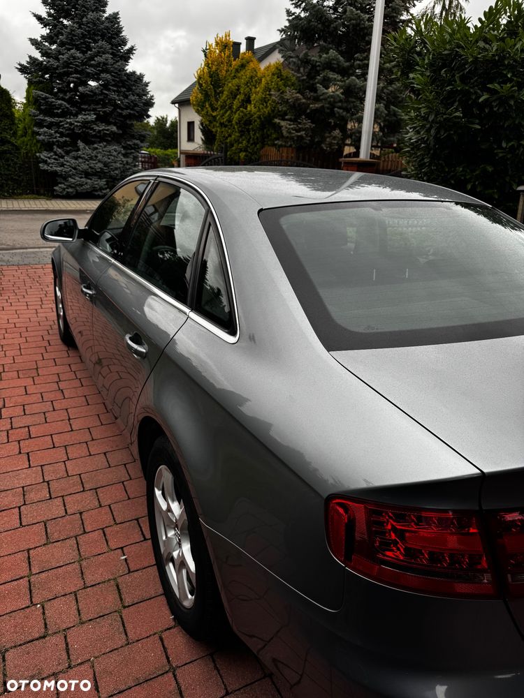 Audi A4 Limousine - 10