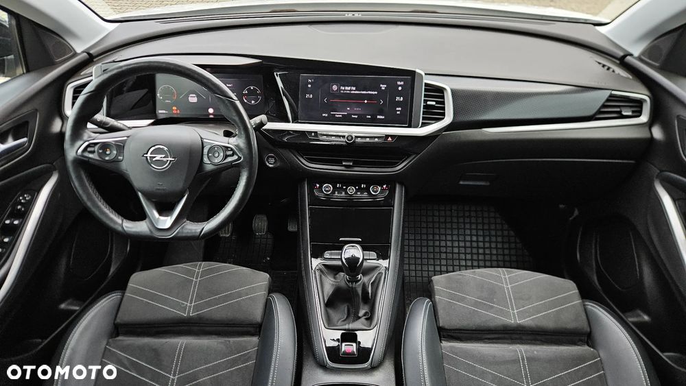 Opel Grandland 1.2 T GS S&S - 10