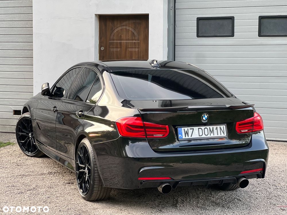 BMW Seria 3 330i xDrive Edition M Sport Shadow - 11