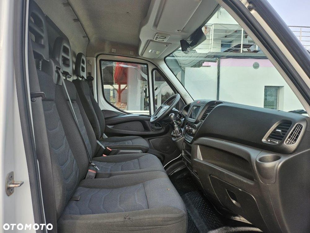 Iveco DAILY 35S KONTENER Z WINDĄ 8EP 2,5wysoki Super Stan - 26