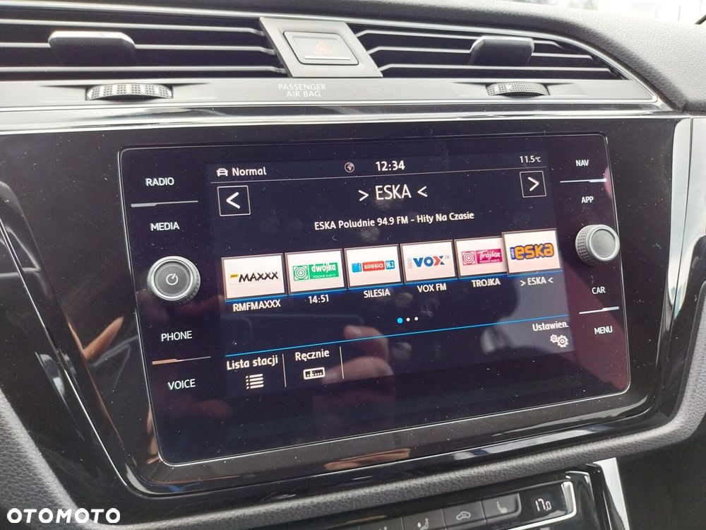 Volkswagen Touran - 30