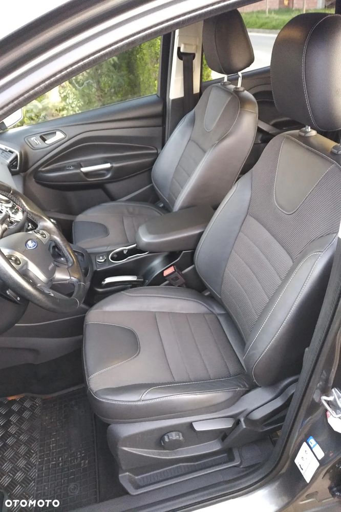 Ford Kuga 2.0 TDCi AWD Titanium - 13