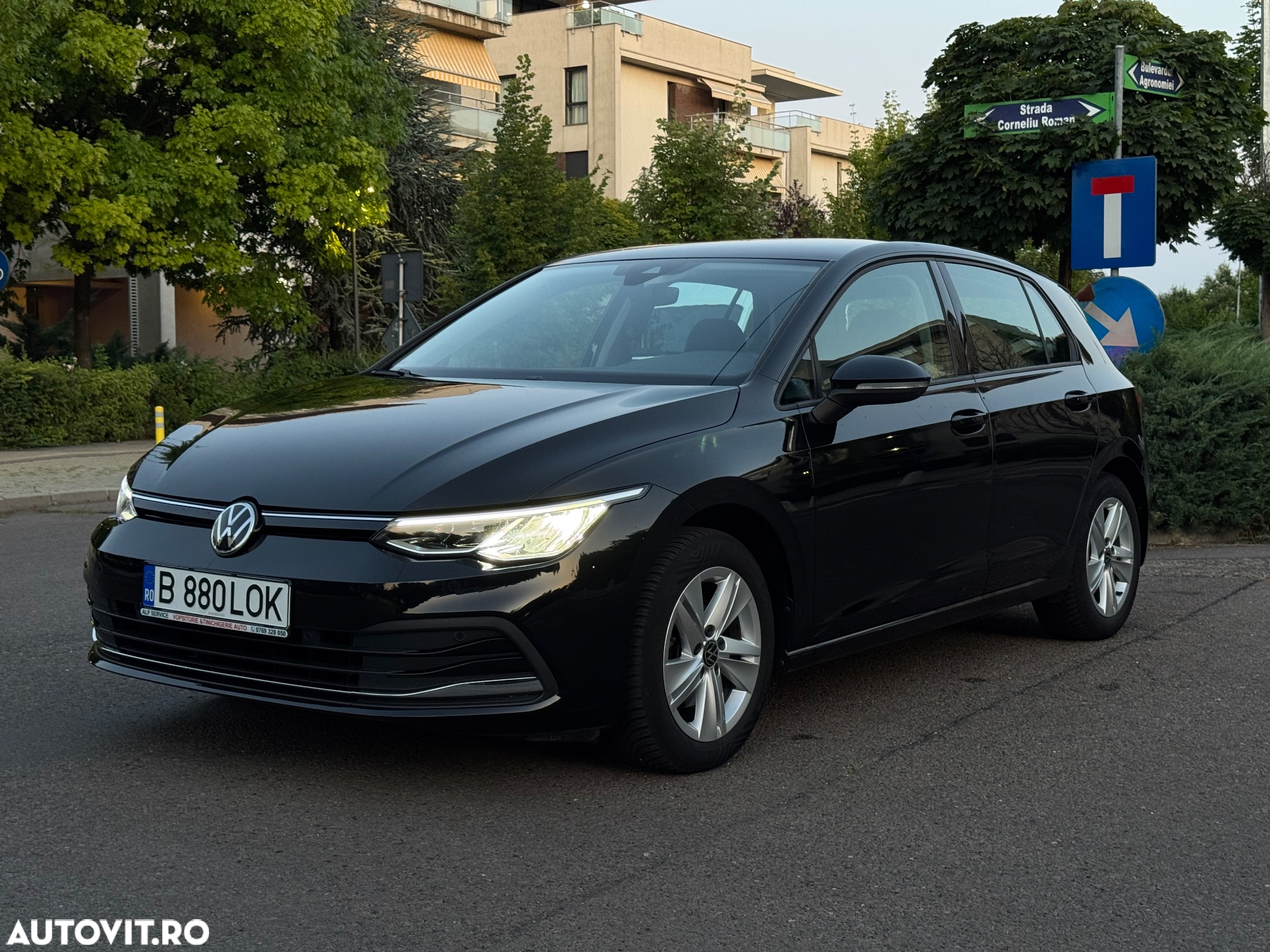 Volkswagen Golf 1.5 eTSI DSG MHEV Life - 9