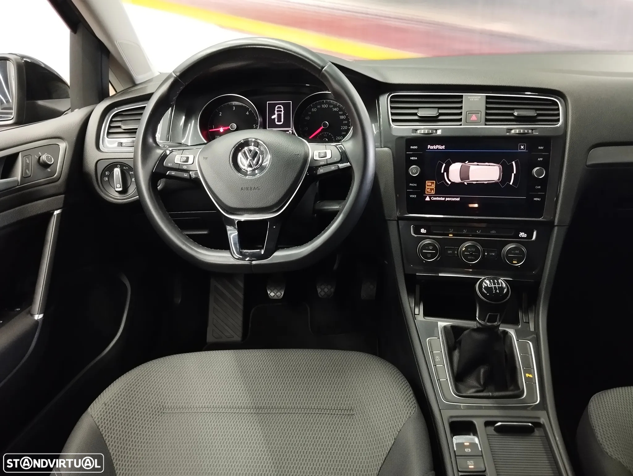 VW Golf Variant 1.6 TDi Confortline - 9