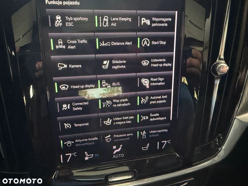 Volvo V90 D5 SCR AWD R-Design - 34