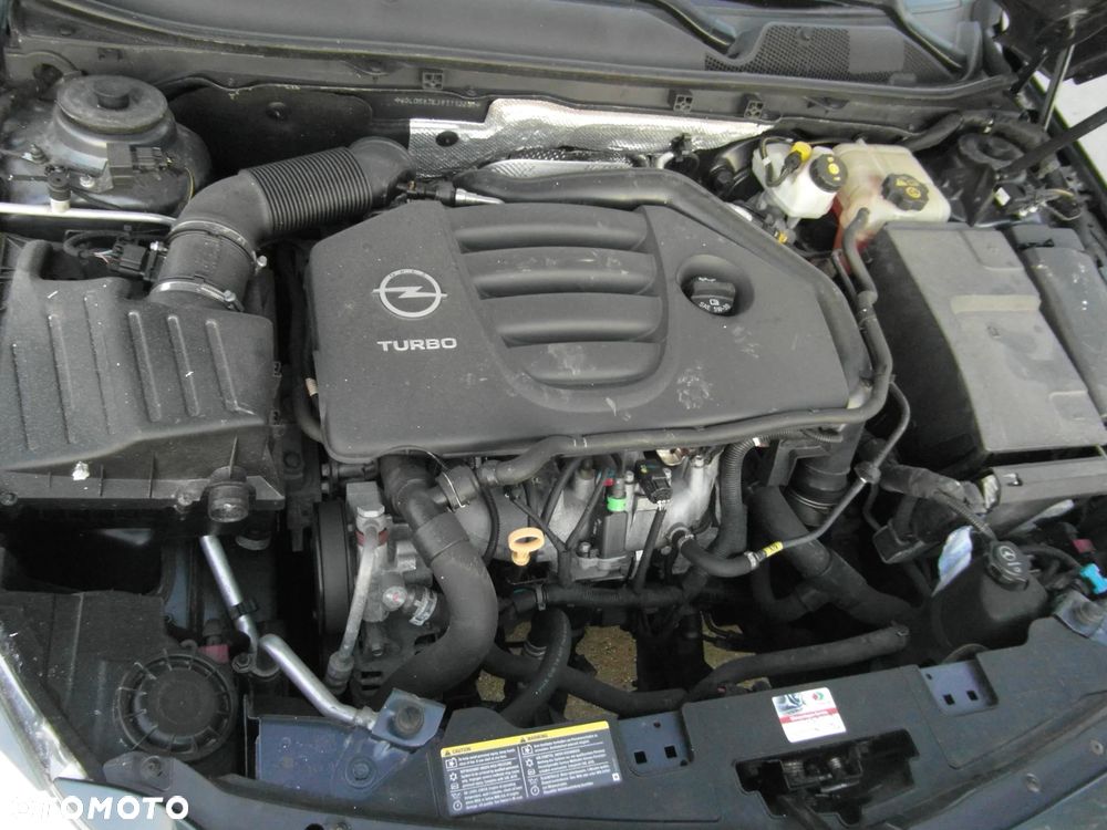 Opel Insignia 2.0 T Cosmo 4x4 - 35