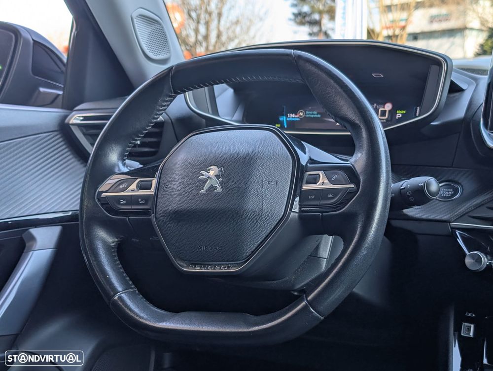 Peugeot e-2008 Allure Pack - 7