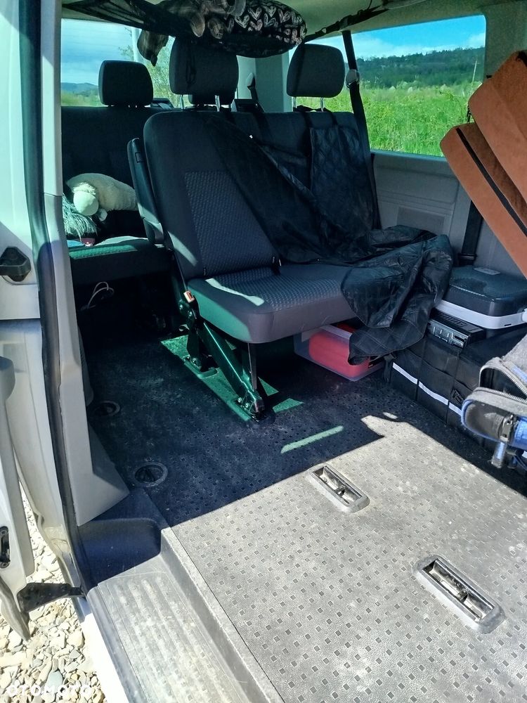 Volkswagen Caravelle - 3