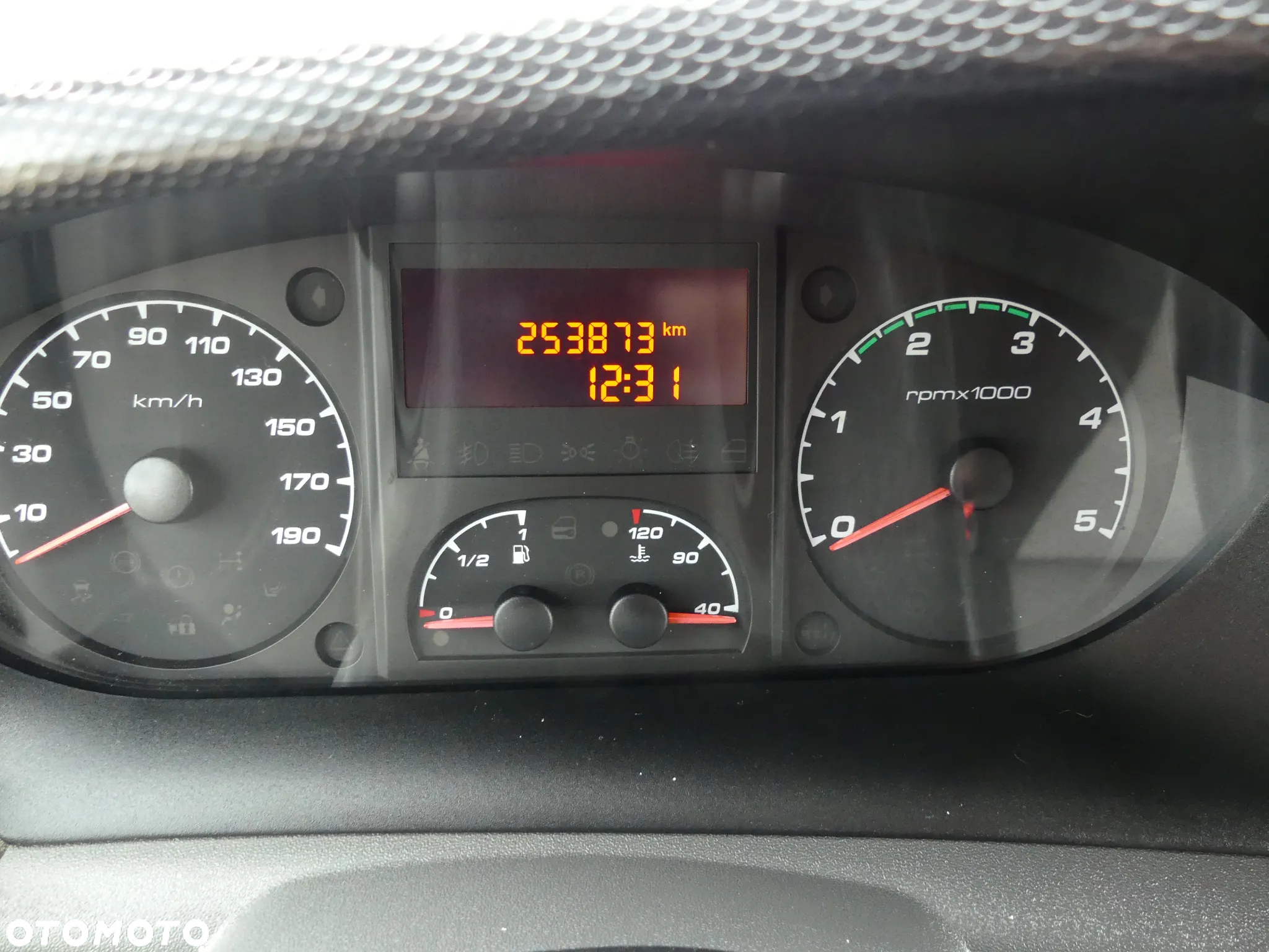 Iveco Daily 35C17 - 12