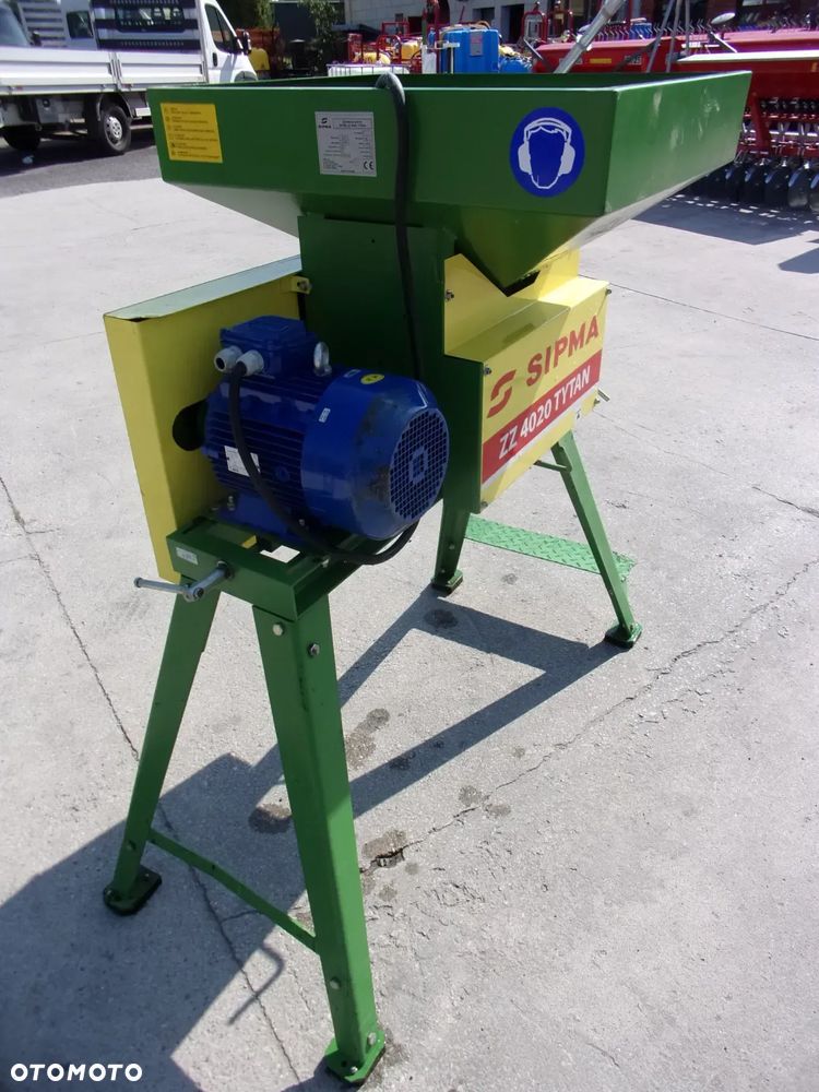 Sipma Śrutownik walcowy, Śrutownik bijakowy, Zgniatacz walcowy do ziarna, Gniotownik, Mieszalnik pasz Twister, H115 PomAugustów, S01/0-S01/1 Adraf, H-962/H-762 Agjat, ZZ 4020 Sipma, Igamet, MS-2000 Bin - 16