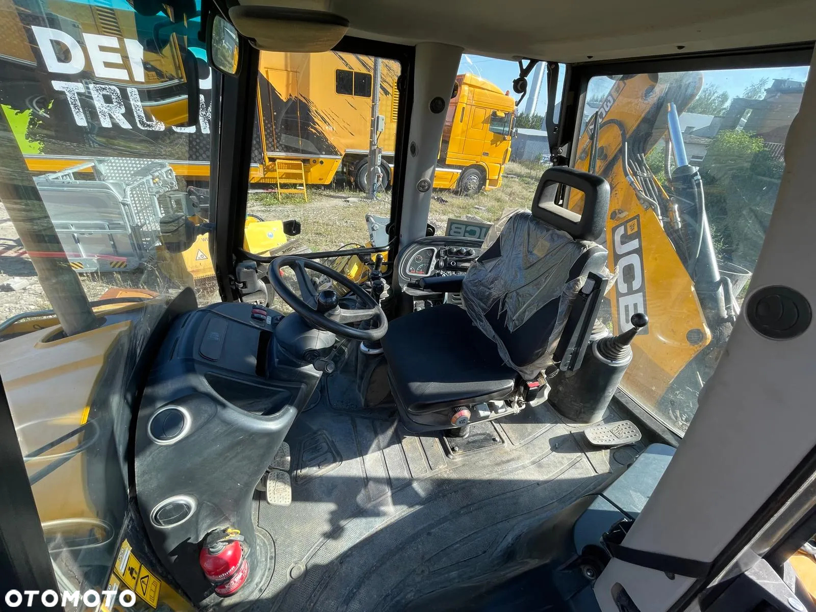 JCB 3CX - 11