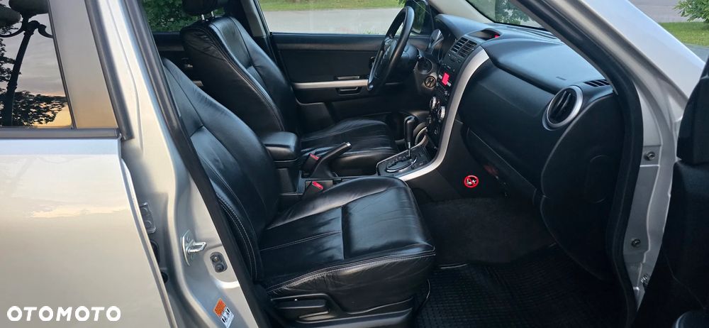 Suzuki Grand Vitara 2.0 De luxe - 15