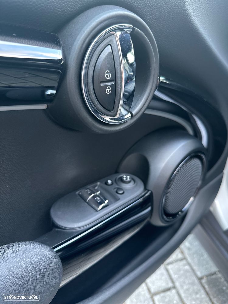 MINI 3 Portas Cooper SE - 16