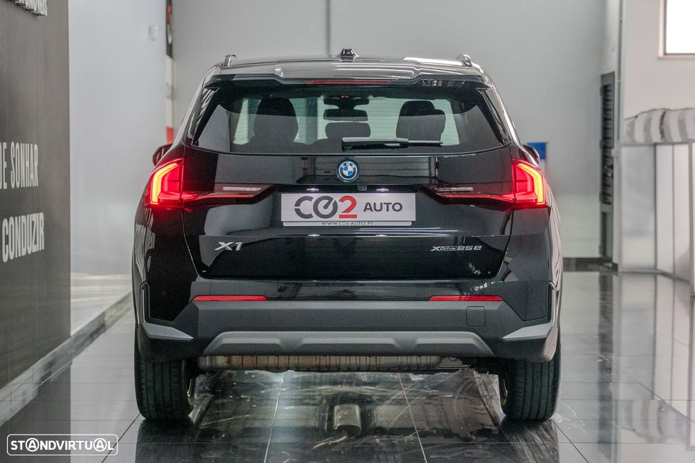 BMW X1 xDrive25e - 8