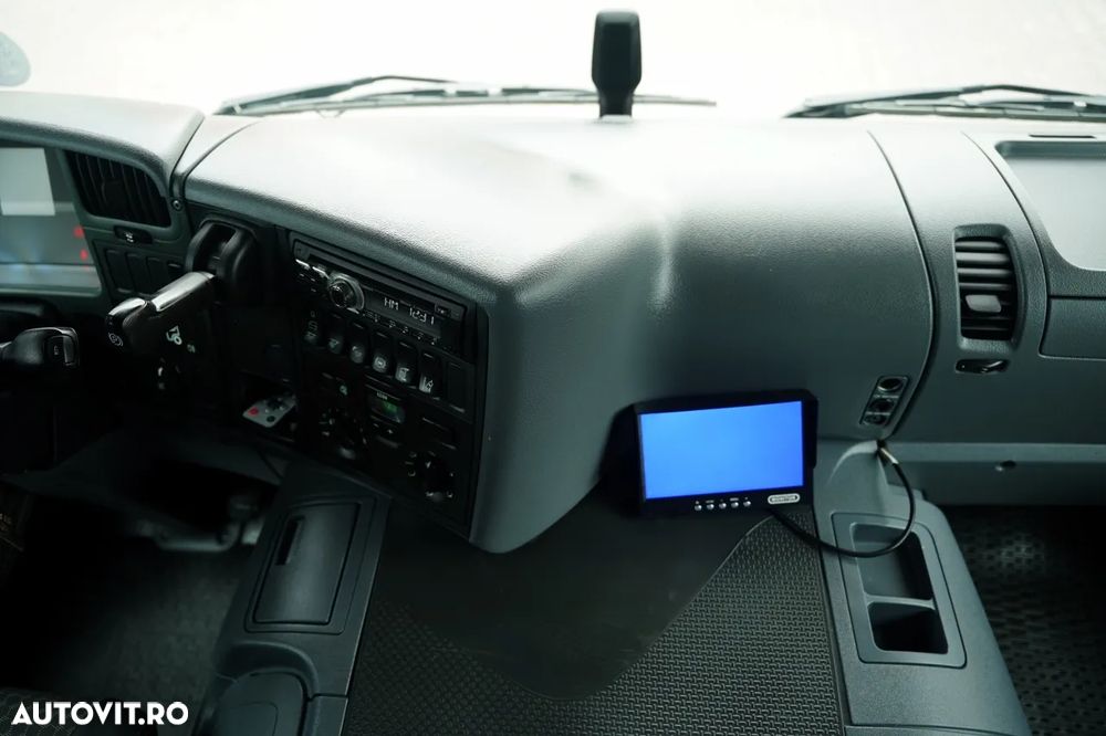 Scania P 320 / SOLO / CORTINĂ - 8.5 M / 4X2 / DHOLLANDIA LIFT / PODEA REZISTENTĂ / EURO 6 - 34