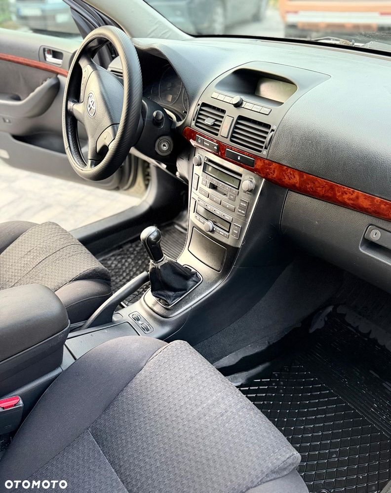 Toyota Avensis 2.0 D-4D Sol - 10