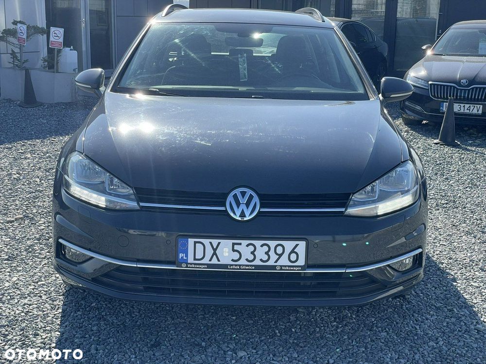 Volkswagen Golf - 2