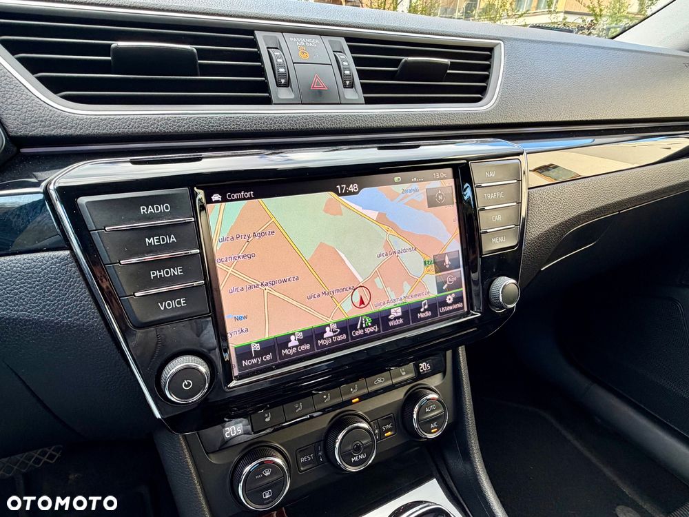 Skoda Superb 1.8 TSI L&K DSG - 17