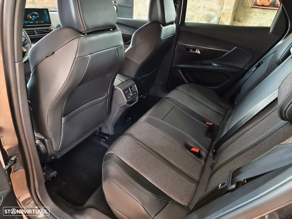 Peugeot 3008 225 e-EAT8 Allure Pack - 14