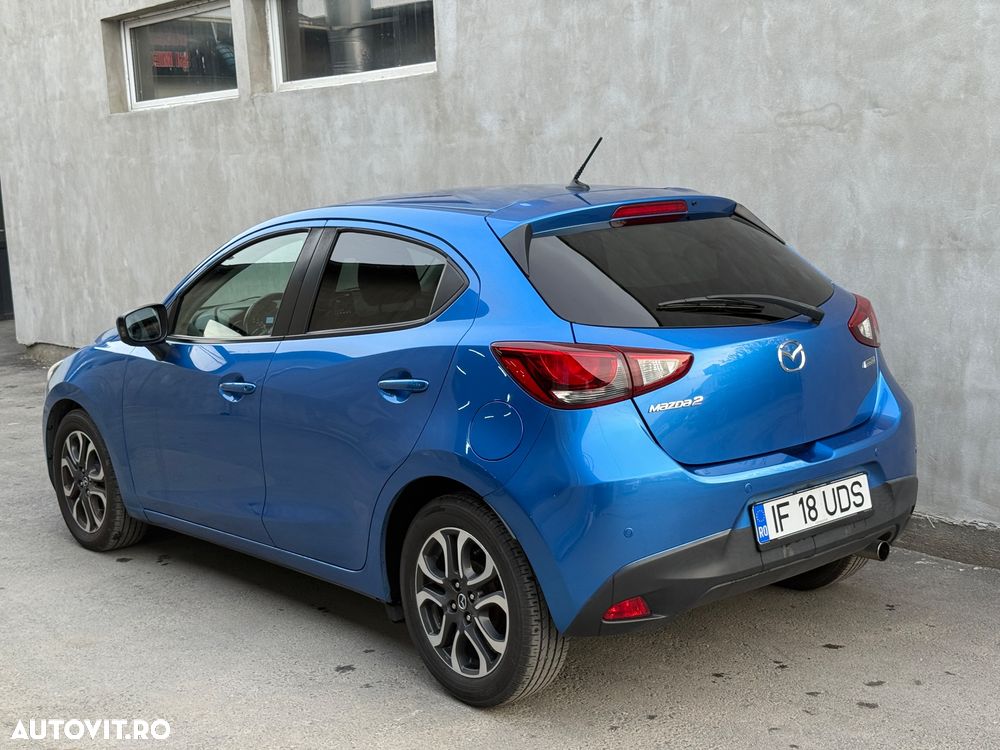 Mazda 2 - 10