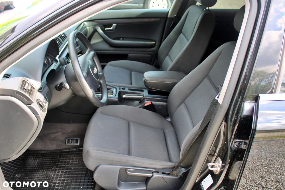 Audi A4 Limousine - 17