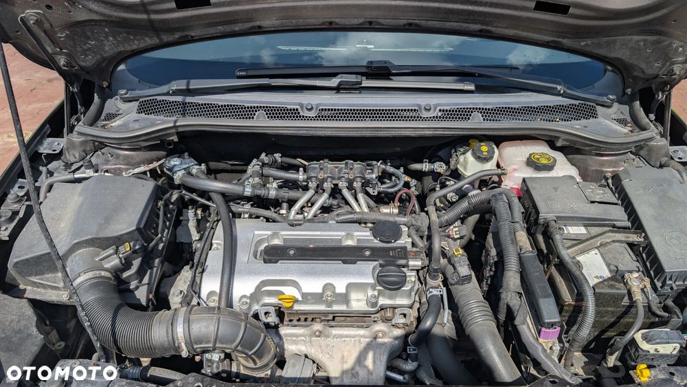 Opel Astra 1.4 T Sport - 10