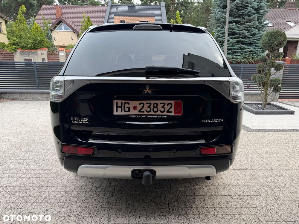 Mitsubishi Outlander 2.0 4WD CVT Diamant Edition+ - 14