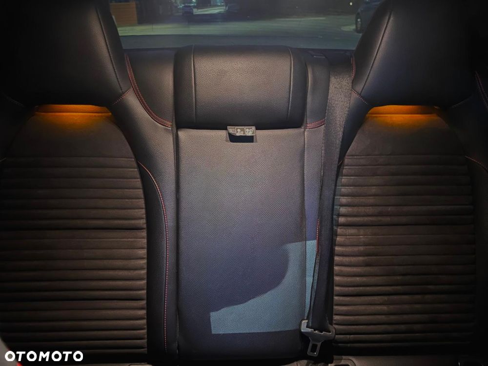 Mercedes-Benz CLA 220 CDI 7G-DCT AMG Line - 13