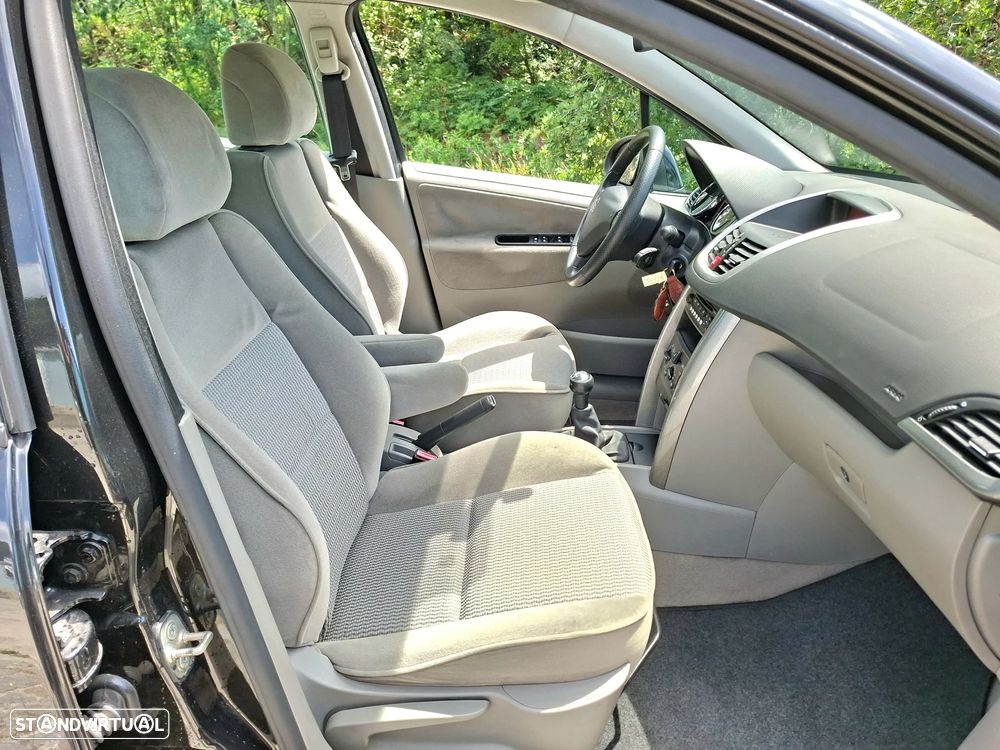 Peugeot 207 1.4 16V Premium - 13
