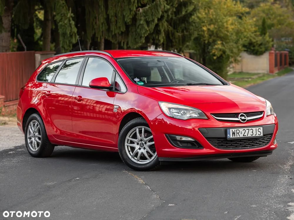 Opel Astra 2014 photo 2