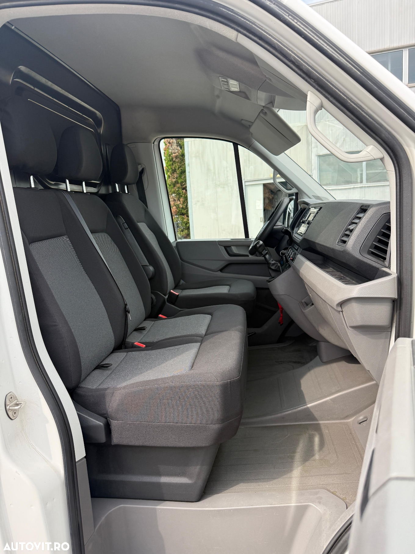 Volkswagen CRAFTER 35 Furgon  L3H3 - 14