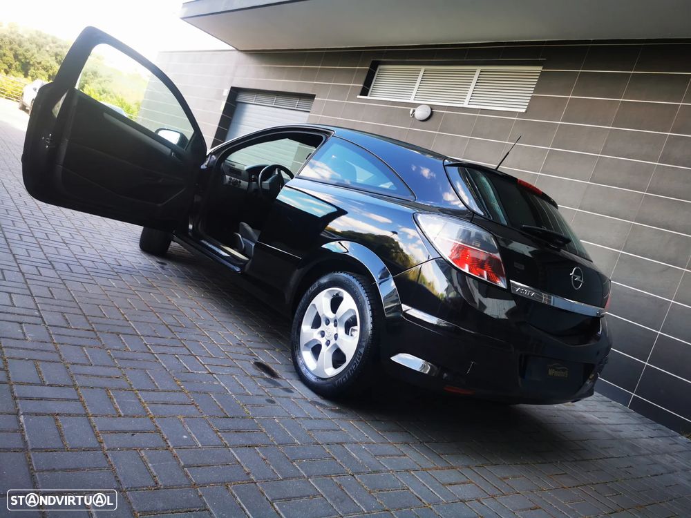 Opel Astra GTC 1.3 CDTI - 11
