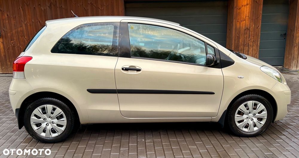 Toyota Yaris 1.33 Luna - 8