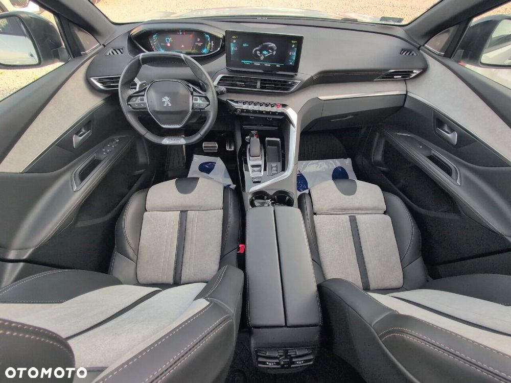 Peugeot 3008 1.6 PureTech Hybrid4 PHEV GT Pack S&S EAT8 - 8