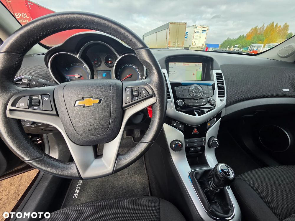 Chevrolet Cruze - 16