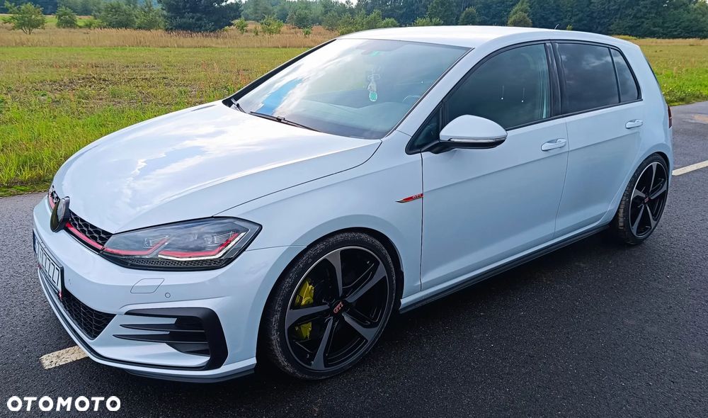 Volkswagen Golf GTI (BlueMotion Technology) - 1