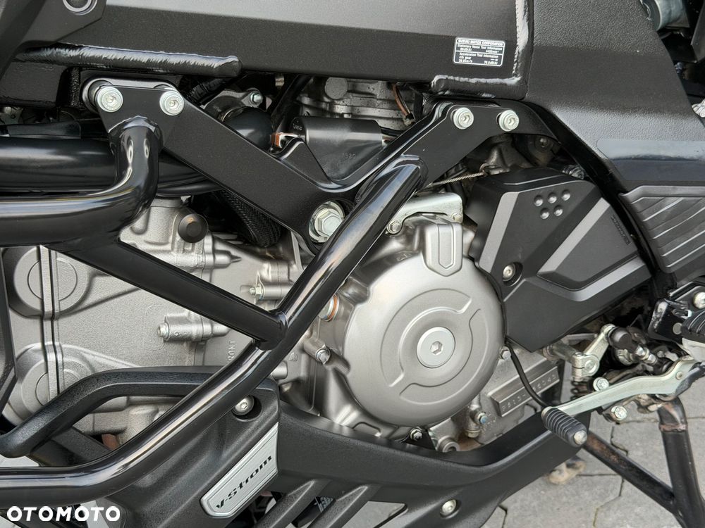 Suzuki V-STROM - 35