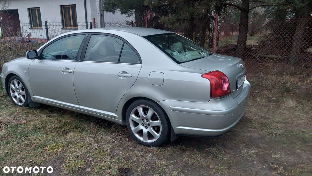 Toyota Avensis 2.0 VVT-i Sol - 3