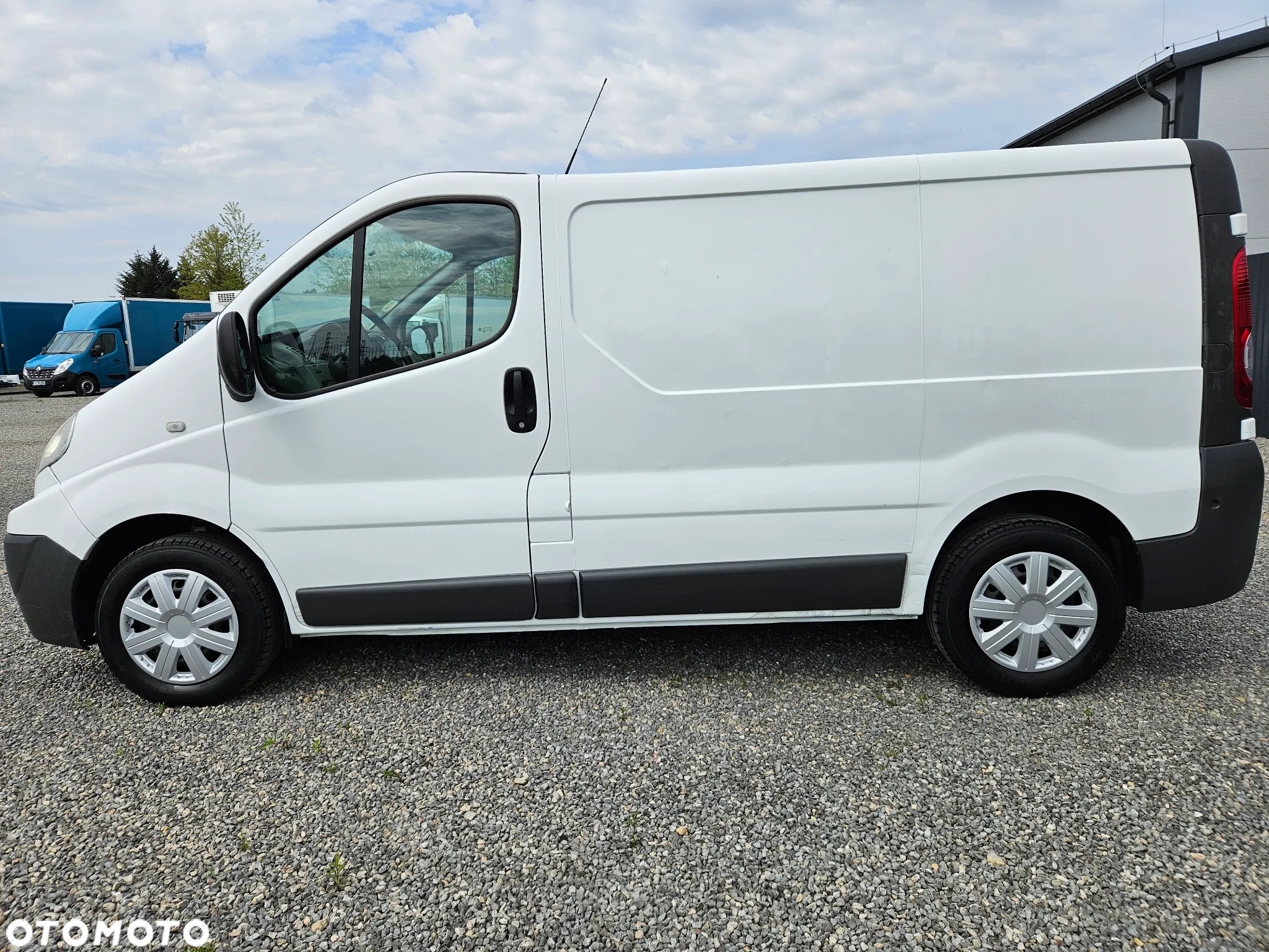 Renault Trafic / 2.0 DCI 90KM / Furgon L1H1 / Klima / HAK / - 6