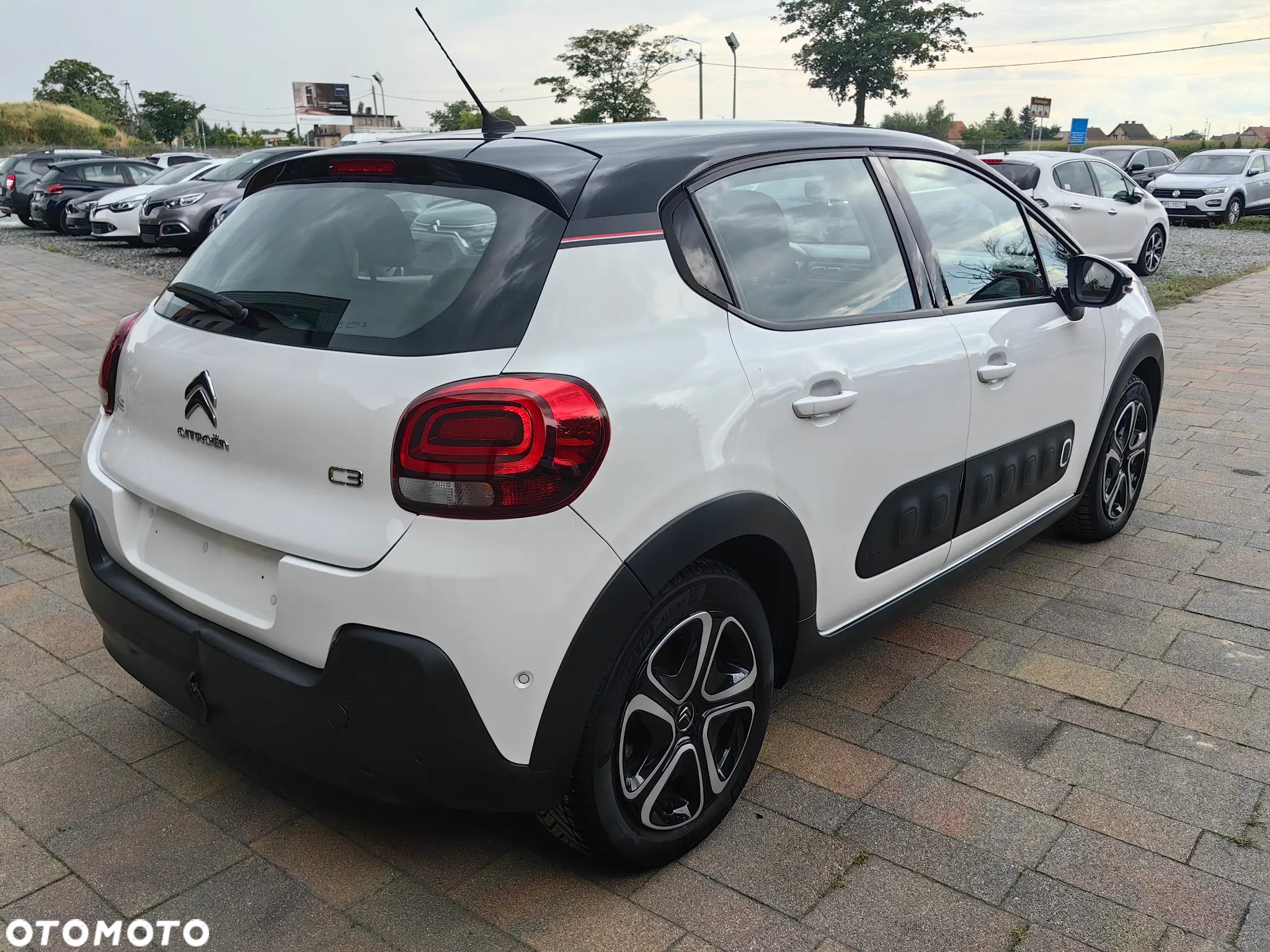 Citroën C3 Pure Tech 110 S&S EAT6 MAX - 3