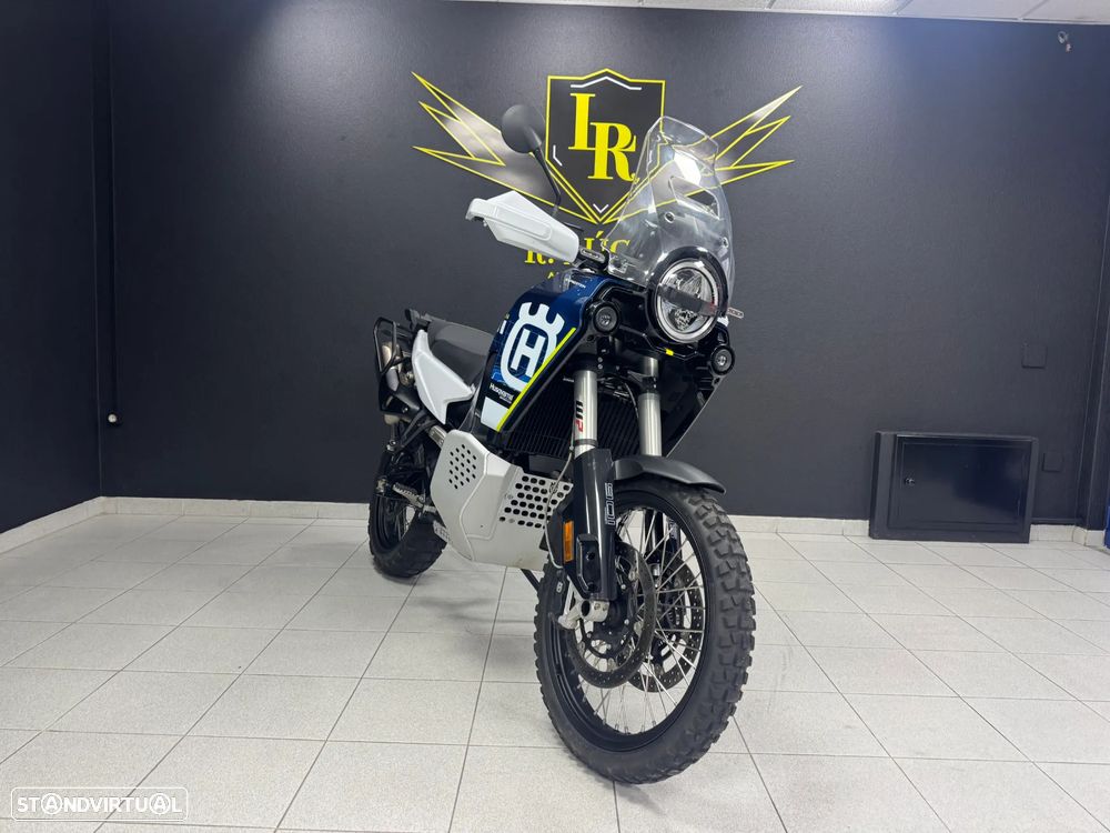 Husqvarna Norden 901 Expedition - 1