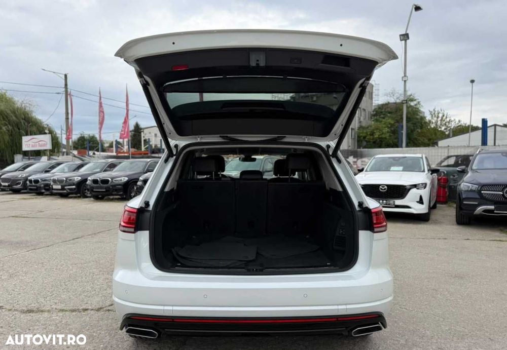 Volkswagen Touareg - 14